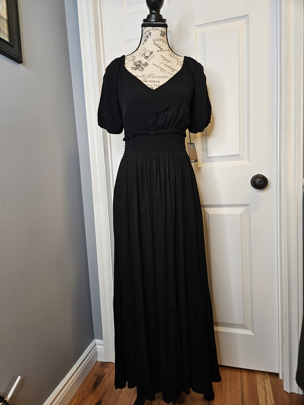 NWT Women's Black Maxi Dress Short Sleeve Smocked Waist Size S
